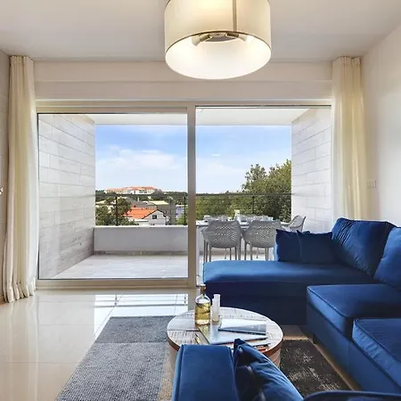 Apartman La E Bella *